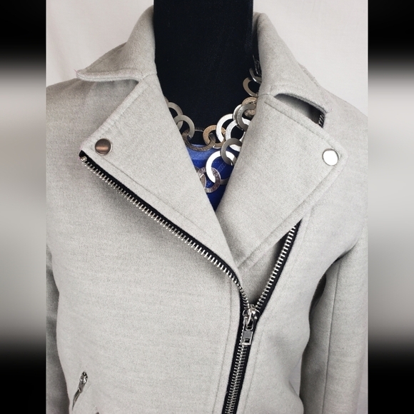 Forever 21 Gray Long Sleeve Asymmetrical Zipper Foldover Collar Sz S - Picture 2 of 7